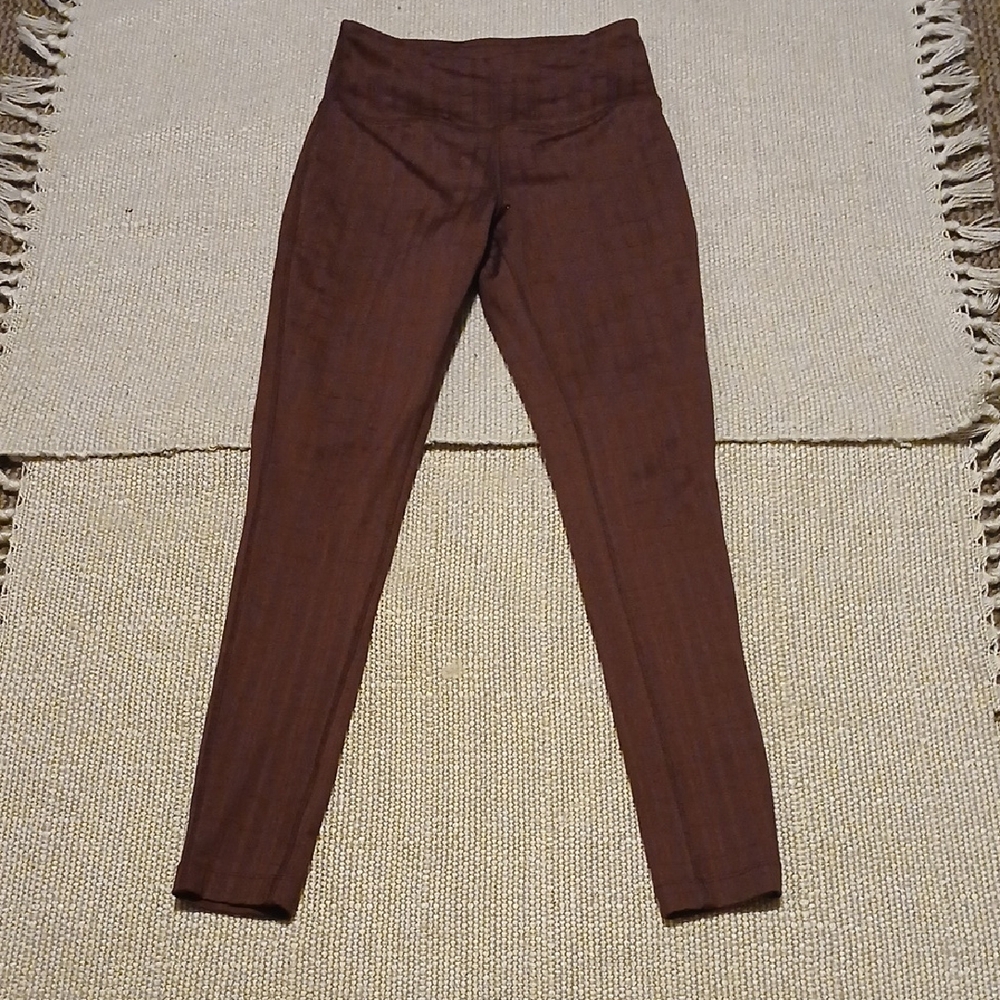 Mondetta Women's Maroon Leggings